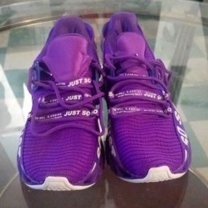 NEW Running/walking shoes(UNISEX)